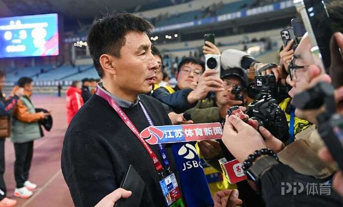 å±_å¹_æ_ªå_¾_2-12-2025_203242_weibo.com